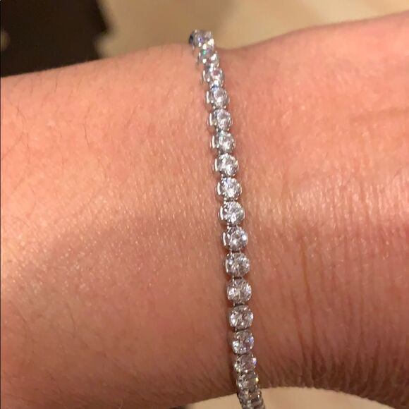Sterling silver Tennis Braceletround stones